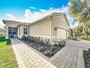 4949 Sandy Glen Way in Wimauma, FL - Building Photo - Building Photo