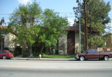 15001 Vanowen St in Van Nuys, CA - Building Photo - Building Photo