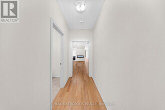 941 Rexton Dr in Oshawa, ON - Building Photo - Building Photo