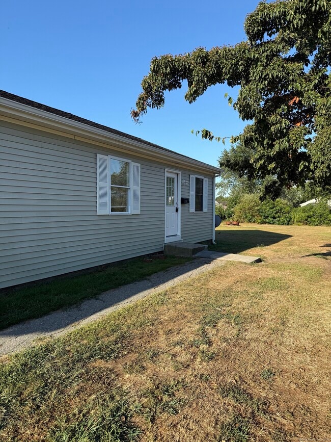 property at 5 Norfolk Ct