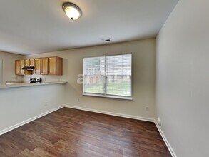 251 N Fuquay Springs Ave in Fuquay Varina, NC - Building Photo - Building Photo