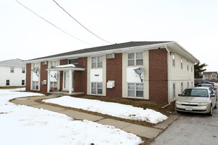 4869 NW 62nd Ave in Johnston, IA - Building Photo