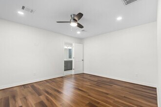 10218 Moorberry Ln in Houston, TX - Building Photo - Building Photo