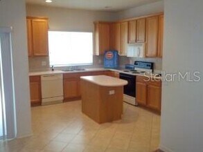 10625 Shady Falls Ct in Riverview, FL - Building Photo - Building Photo
