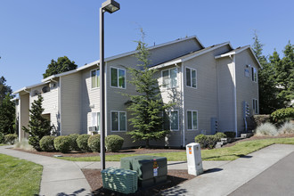 Deer Creek Crossing in Salem, OR - Building Photo - Building Photo