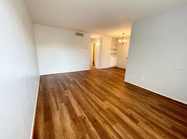 5550 N Braeswood Blvd, Unit 143 in Houston, TX - Foto de edificio - Building Photo