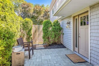 29 Aspen Rd in Kings Park, NY - Building Photo - Building Photo