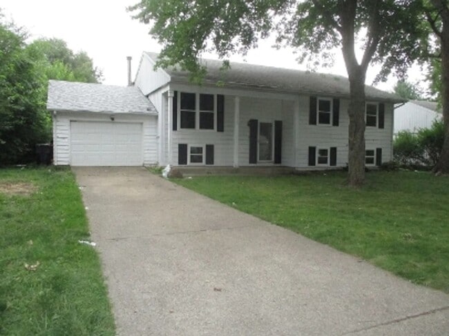 2812 W Daniel St