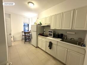1580 1st Ave in New York, NY - Building Photo - Building Photo