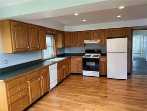 211 Roe Ave in Elmira, NY - Building Photo - Building Photo