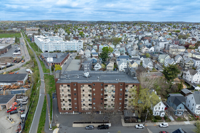 Parlin Condominiums in Everett, MA - Building Photo - Building Photo