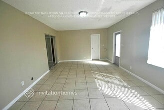 921 E Hawthorne Cir in Hollywood, FL - Building Photo - Building Photo