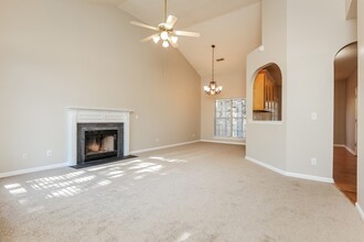 119 Round Table Ln in Goose Creek, SC - Building Photo - Building Photo