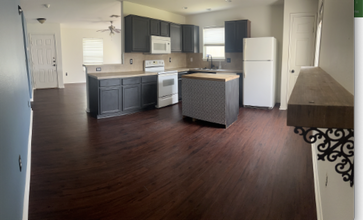 2210 Abeto Dr in Corpus Christi, TX - Building Photo - Building Photo