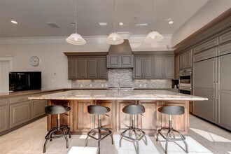 12445 Memorial Dr in Houston, TX - Building Photo - Building Photo