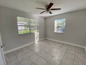 2982 SW 25th St, Unit #2 in Miami, FL - Building Photo - Building Photo