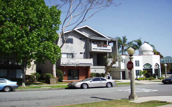 4104 Elm Ave in Long Beach, CA - Foto de edificio