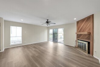 67 Marabou Pl in The Woodlands, TX - Foto de edificio - Building Photo