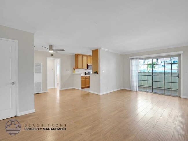 8306 W Manchester Ave, Unit 15 in Los Angeles, CA - Building Photo - Building Photo