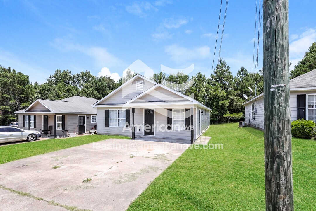 812 Pine Hill Ct in Phenix City, AL - Building Photo