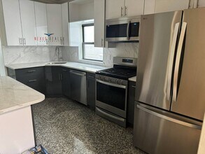 19-22-22 21st Rd in Queens, NY - Building Photo - Building Photo