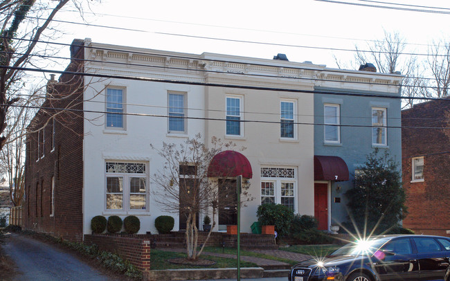 7 N Robinson St in Richmond, VA - Foto de edificio - Building Photo