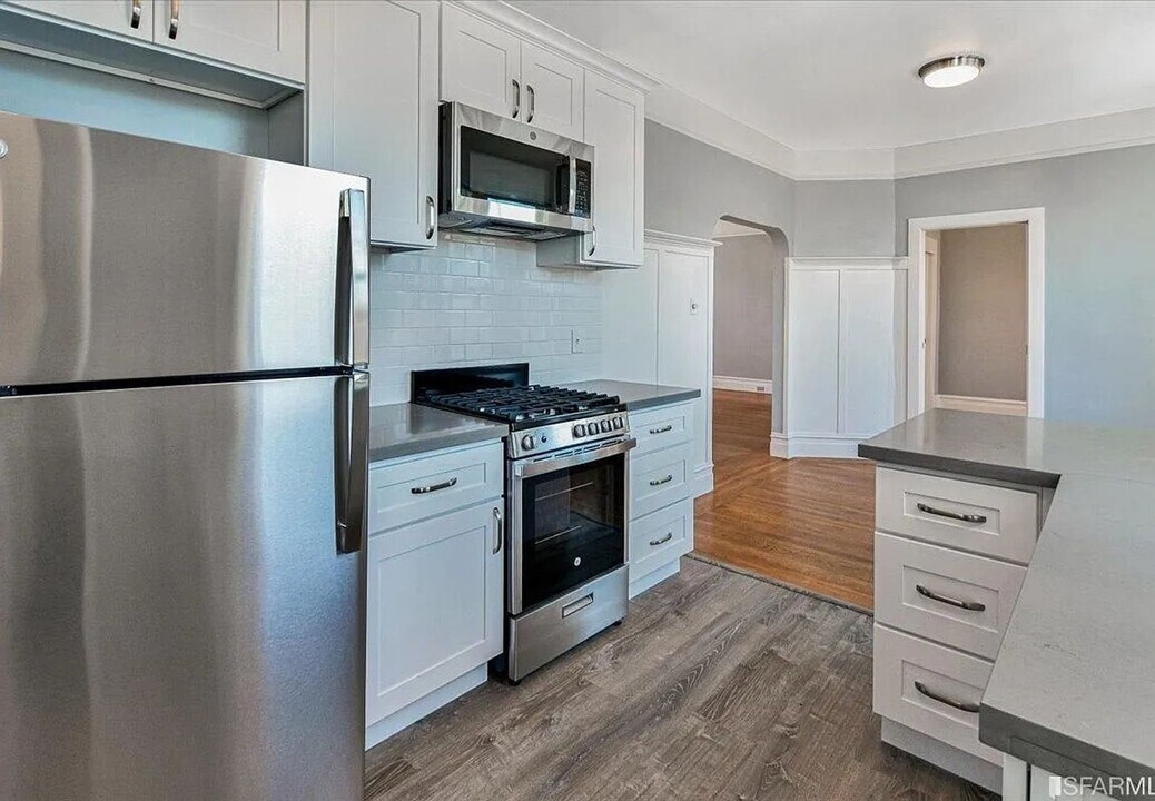 2275-2281-2281 Chestnut St in San Francisco, CA - Building Photo