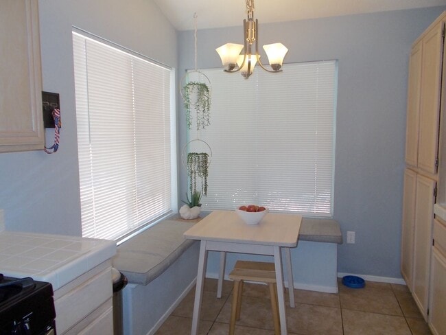 7521 Sea Spray Ave in Las Vegas, NV - Building Photo - Building Photo