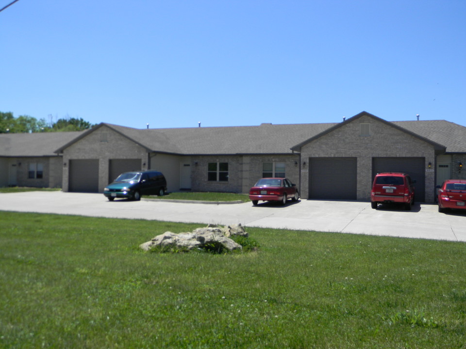 Seasons Brook Estates in Columbia, MO - Foto de edificio