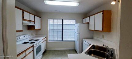 1210 Shipyard Blvd in Wilmington, NC - Building Photo - Building Photo