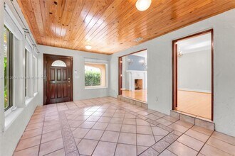 1514 Capri St in Coral Gables, FL - Building Photo - Building Photo