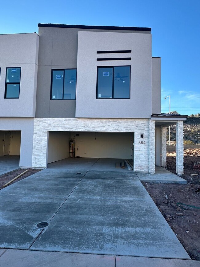 property at 884 Willow Bnd Dr