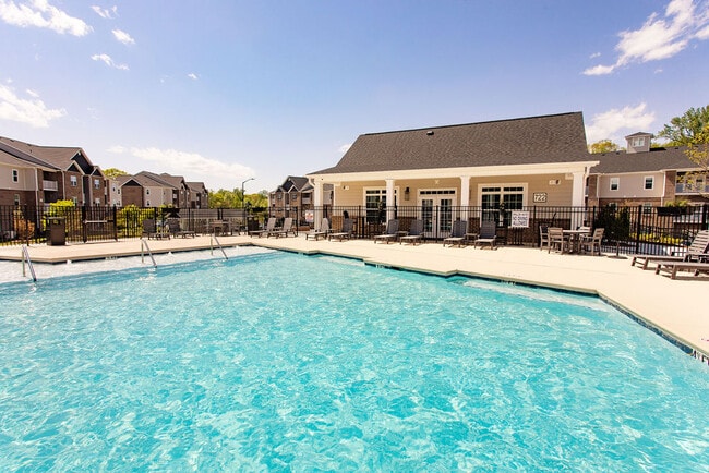 The Grand at Union Cross in Kernersville, NC - Building Photo - Building Photo