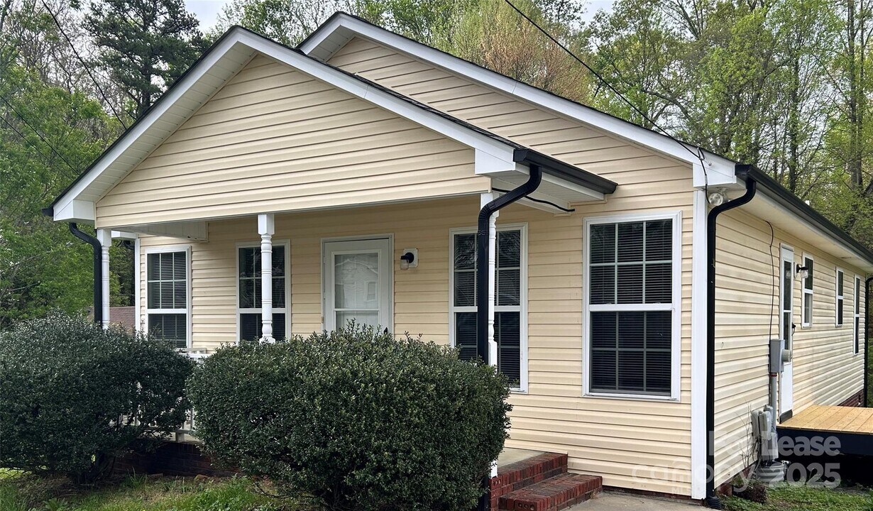 910 Aggie St in Kannapolis, NC - Building Photo