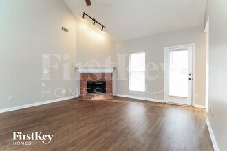 85 Vinny's Way in Covington, GA - Foto de edificio - Building Photo