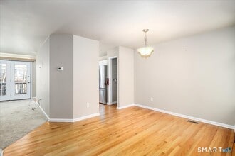 2004 Eaton Ct in Danbury, CT - Building Photo - Building Photo