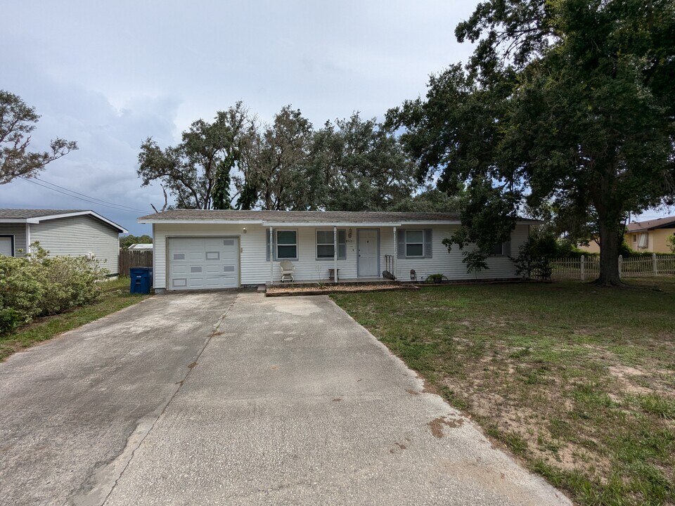 4513 Howard St in Sebring, FL - Building Photo