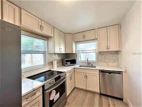 12644 81st Terrace in Seminole, FL - Building Photo - Building Photo