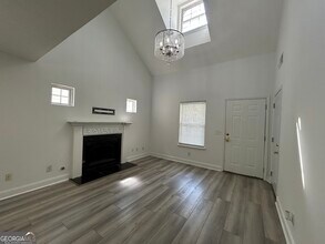 2380 Lexington Ln in Cumming, GA - Foto de edificio - Building Photo