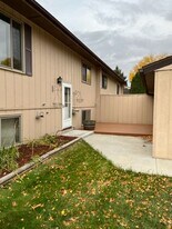 229 12th Ave E in West Fargo, ND - Building Photo