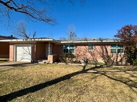 110 W Virginia Ave in Temple, TX - Building Photo