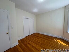 33 Lancaster Terrace in Brookline, MA - Building Photo - Building Photo