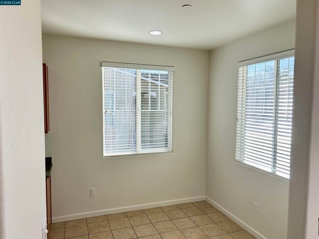 47 Sugarbush Ct in Oakley, CA - Foto de edificio - Building Photo