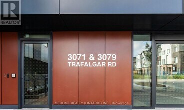 3071 Trafalgar Rd in Oakville, ON - Building Photo - Building Photo