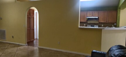 3901 Sunset Cove Dr in Port Orange, FL - Building Photo - Building Photo