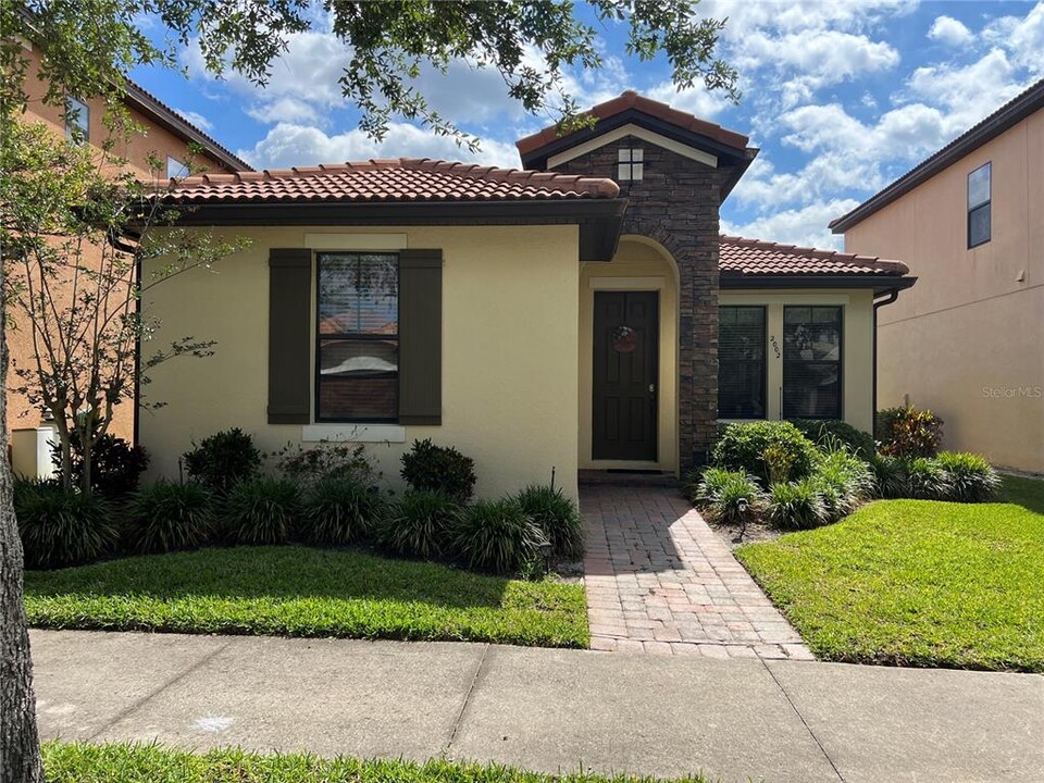 2002 Fishtail Fern Way in Ocoee, FL - Building Photo