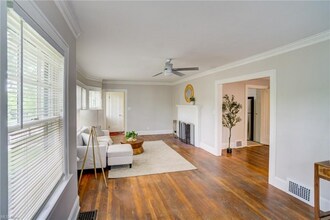 17611 Winslow Rd in Shaker Heights, OH - Building Photo - Building Photo