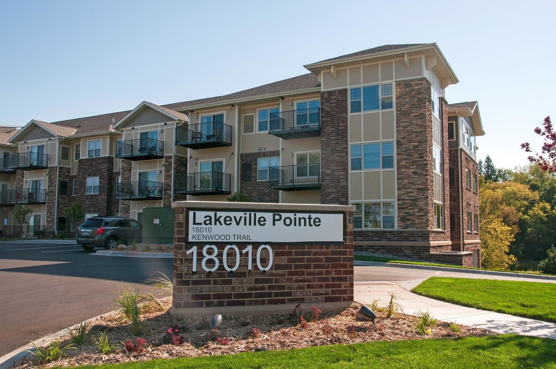 Lakeville Pointe Apartments in Lakeville, MN - Building Photo