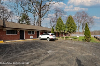 669 Broadway in Ulster Park, NY - Building Photo - Building Photo