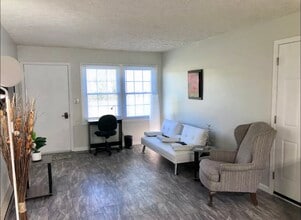 5611 E State Road 45, Unit B in Bloomington, IN - Building Photo - Building Photo